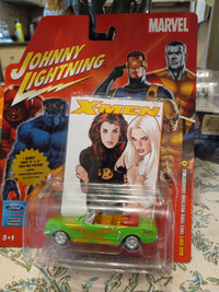 Johnny Lightning Marvel X-Men 1965 Mustang Convertible W/Poster