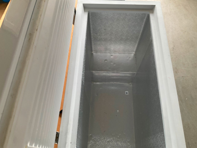 Small Freezer HAIER  7.1 cu.ft. in Freezers in Comox / Courtenay / Cumberland - Image 2