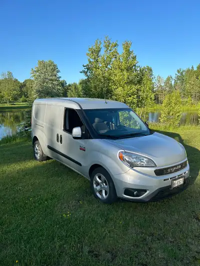 Cargo Van with low mileage 19,700kms. 9 speed automatic FWD, Back up camera and wheel locks. X-lined...