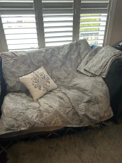 Comforter & Shams (king), View more