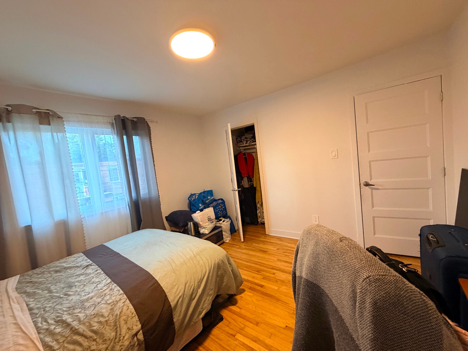 Grande chambre meublée à louer — photo 3