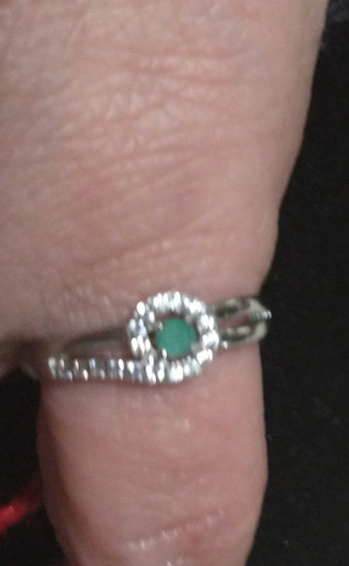 Emerald rings in Jewellery & Watches in Kitchener / Waterloo - Image 2