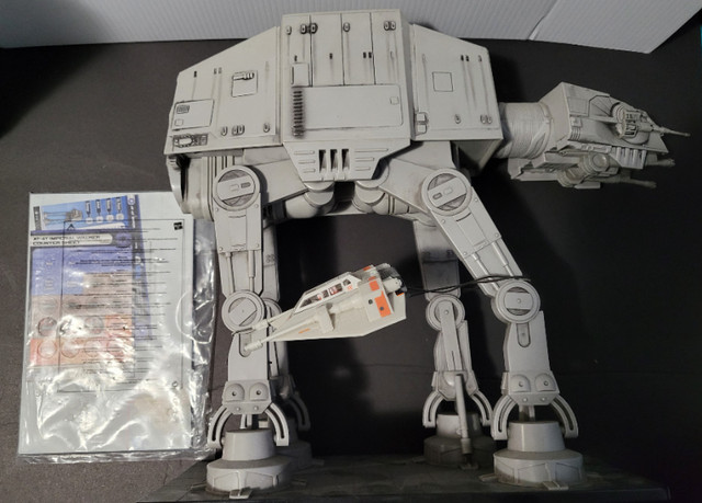 Star Wars Miniatures Colossal Pack AT-AT Imperial Walker in Toys & Games in Ottawa