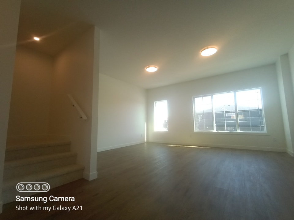 NEW LOWER PRICE!  EXPANSIVE 3+BD 2 CAR GARAGE AVAIL IMMEDIATELY! 4