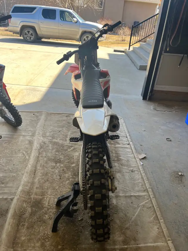 2019 KTM 125SX - 2 stroke in Dirt Bikes & Motocross in Regina - Image 5