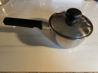 Small sauce pan with lid 