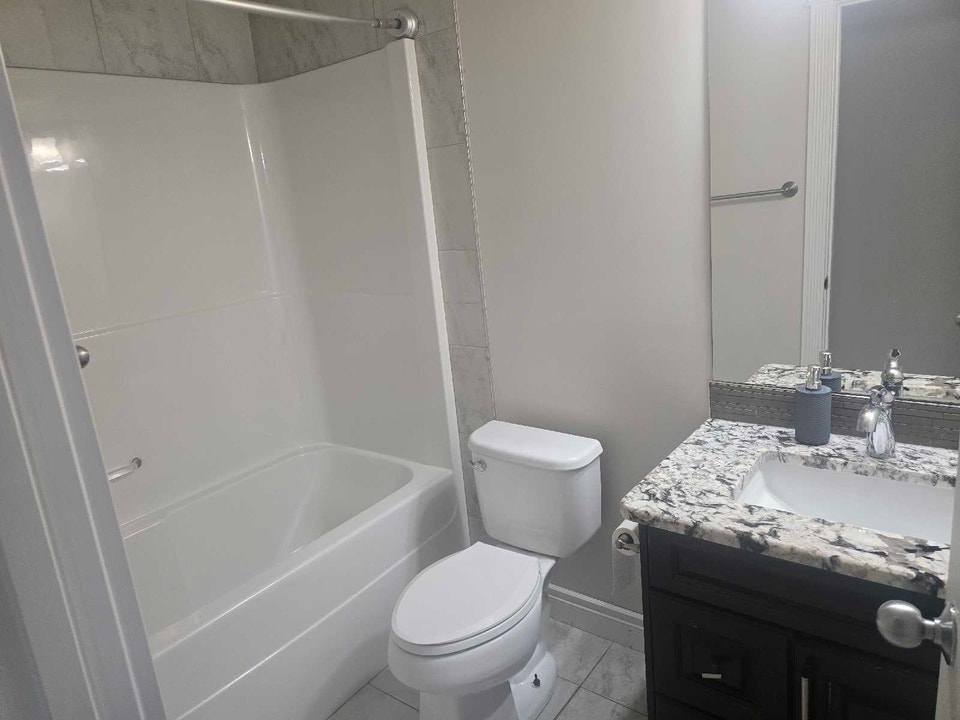 Furnished 1-bedroom basement for rent 4