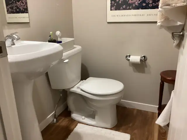 Room for rent in a nice house63826904498563121