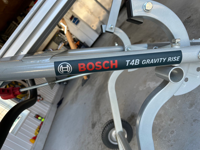 Bosch support à scie  dans Outils électriques  à Ville de Québec