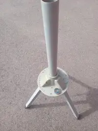 Portable stand for satellite dish