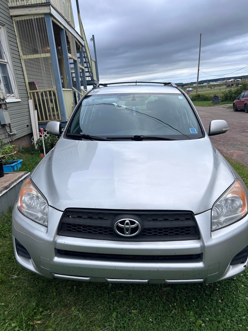 12300 rav 4 Cars & Trucks Summerside Kijiji