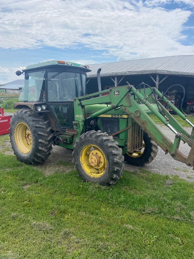 John Deere 2555 loader tractor Farming Equipment Ottawa Kijiji