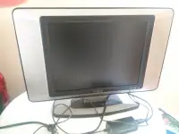 TV/COMPUTER MONITOR with Built In Speakers