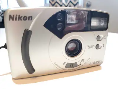Nikon AF240SV 35mm Film Camera Super Viewfinder Like New.