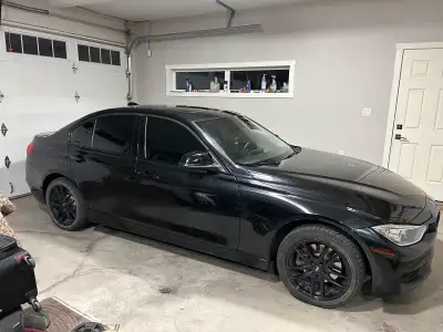 BMW 328XI Executive Edition 81,000km Very low KM. AWD Great on gas & reliability zero problems! Priv...