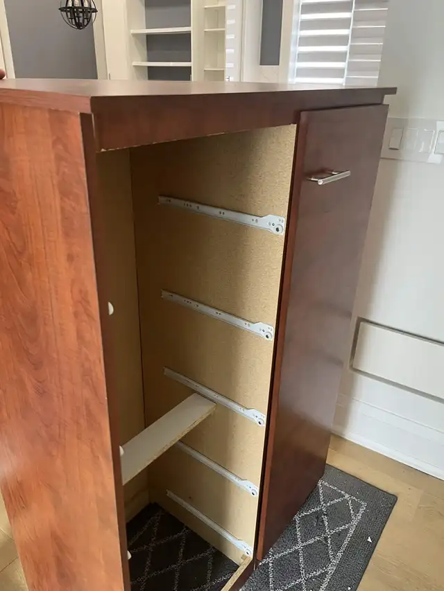 Modern Wooden Dresser in Dressers & Wardrobes in City of Toronto - Image 4