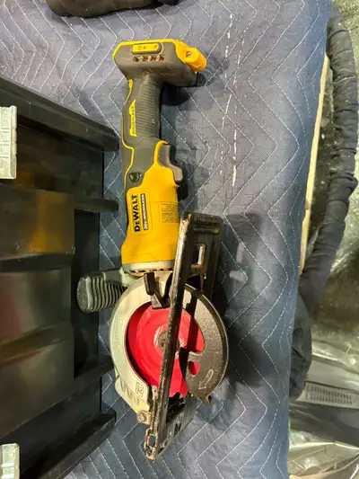 4 1/2 inch blade - comes with 2 blades