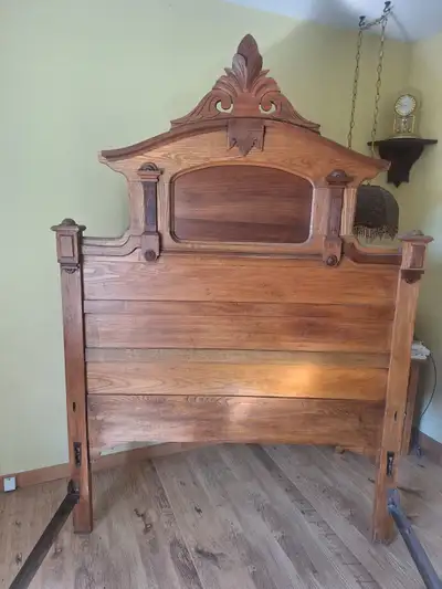 Lit antique, View more