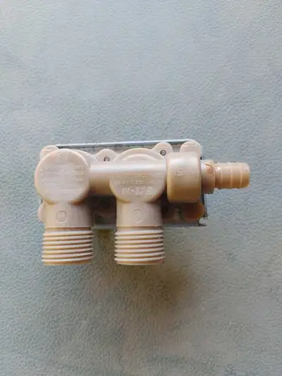 Frigidaire 134190200 Washer Water Inlet Valve 40$ OBO used in great shape. Will accept any reasonabl...