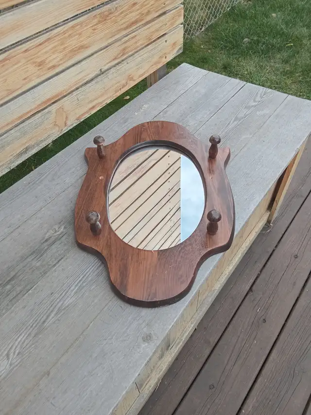 Vintage Wooden Entryway Mirror with Pegs in Home Décor & Accents in Calgary - Image 3