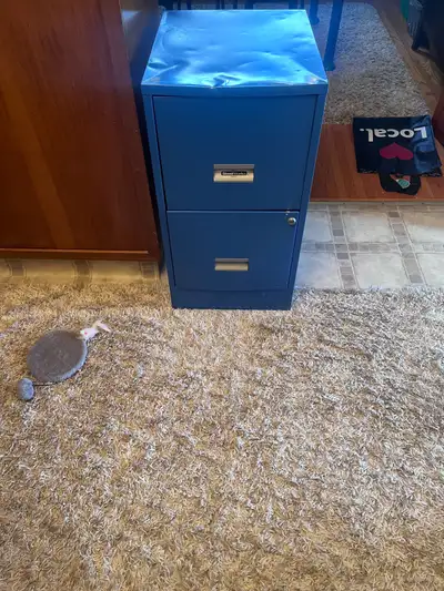 Steelworks Filing Cabinet w. Key and file holder stand, View more