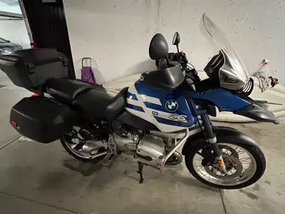 Own the power of German engineering with this 2003 R1150GS motorcycle. Mileage at time of this posti...
