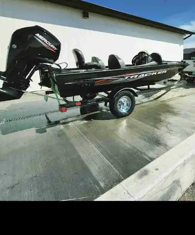 Selling my 2021 Tracker Proteam 175 TXW. This is a great boat for the fisherman, tons of room to wal...