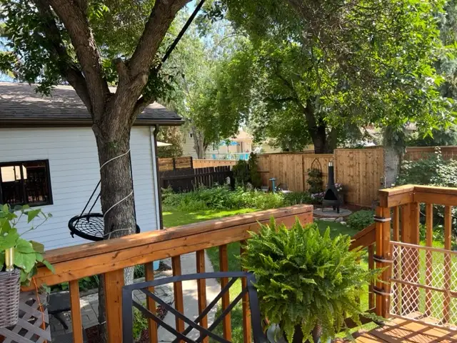 BEAUTIFUL 3 BEDROOM 2 BATH 2 YARDS WITH LARGE GARAGE BY RIVER in Long Term Rentals in Saskatoon - Image 3