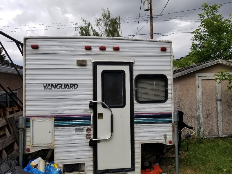 Truck camper Travel Trailers & Campers Calgary Kijiji