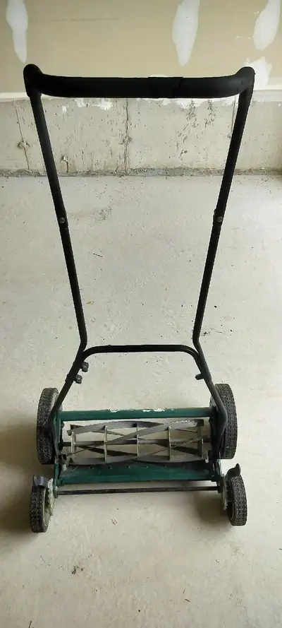 Reel Mower Yardworks, View more