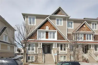 Beautiful Barrhaven 2 Bed & 2.5 Bath Home For Rent