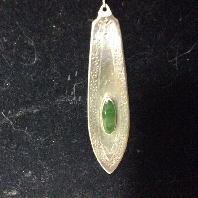 Antiques Pendant With Jade Stone in Jewellery & Watches in Vancouver - Image 3