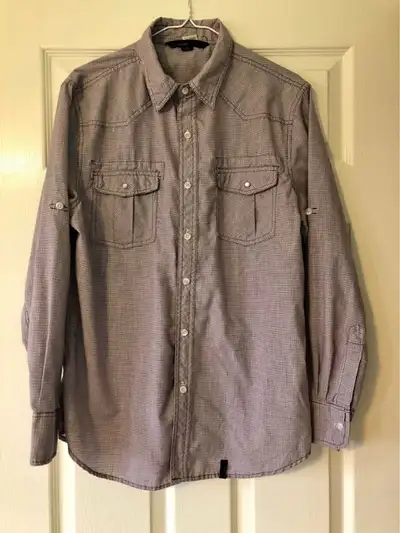 Men’s Medium Dress Shirt-$9 cash only. Porch pick up Oshawa., View more