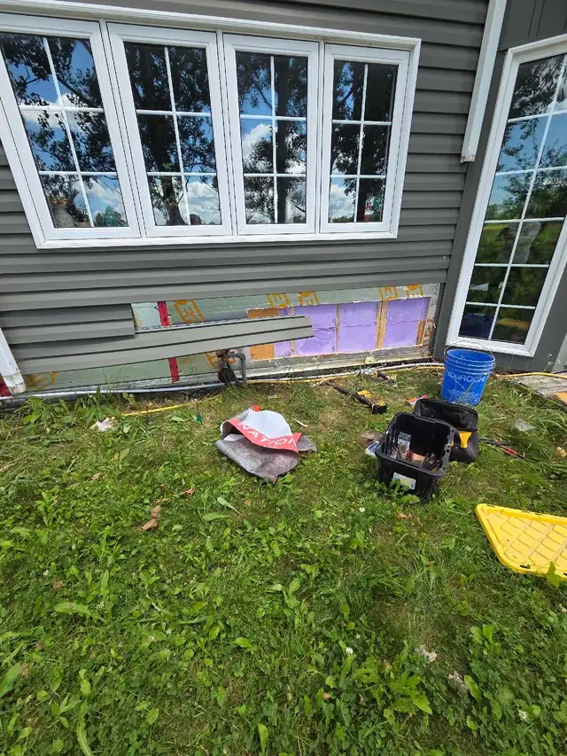 Vinal Siding Repairs and installing 528931172312033283