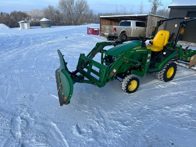 Hydraulic Angle Snow Blade for John Deere in Farming Equipment in Red Deer