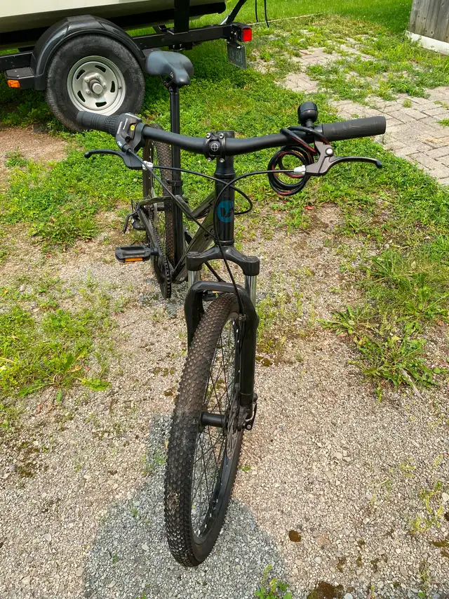 LIV Enchant girls bike for sale in Road in Ottawa - Image 3
