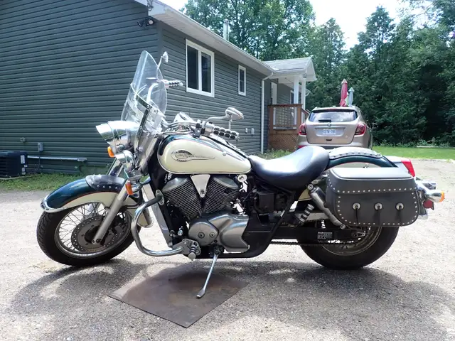 1999 Honda Shadow A.C.E 750 in Street, Cruisers & Choppers in Renfrew - Image 7