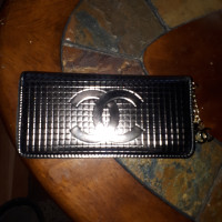 Women wallet Channell not real one