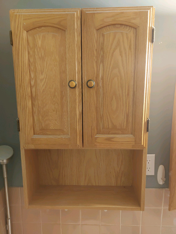 Bathroom vanity, sink, 3 mirror light fixture and cabin