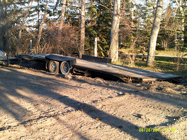 assorted single axle tandem axle & tent trailers old rv flat dks in ATV Parts, Trailers & Accessories in Calgary - Image 3