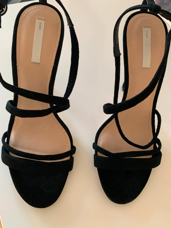 SUEDE LEATHER - BRAND NEW HIGH HEELS SANDALS - SIZE 39 - in Women's - Shoes in City of Montréal - Image 3