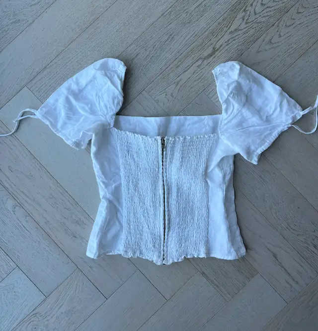 *NEW* Reformation River square neck puff sleeve linen top -size4 in Women's - Tops & Outerwear in City of Toronto - Image 6