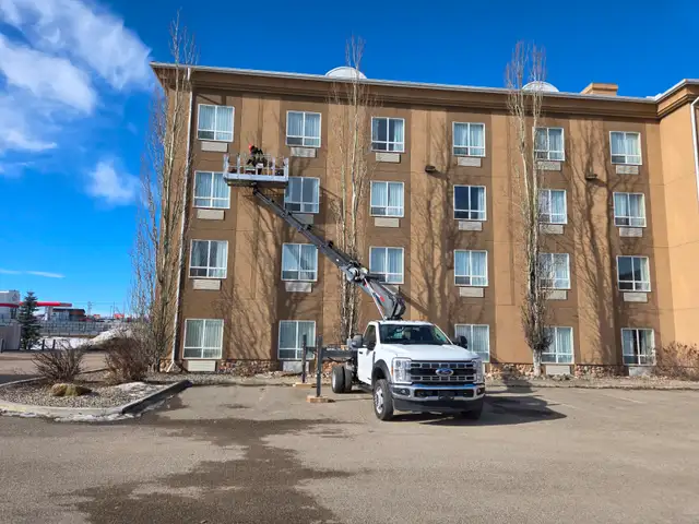 Exterior High Elevation Painting in Painters & Painting in Calgary - Image 7