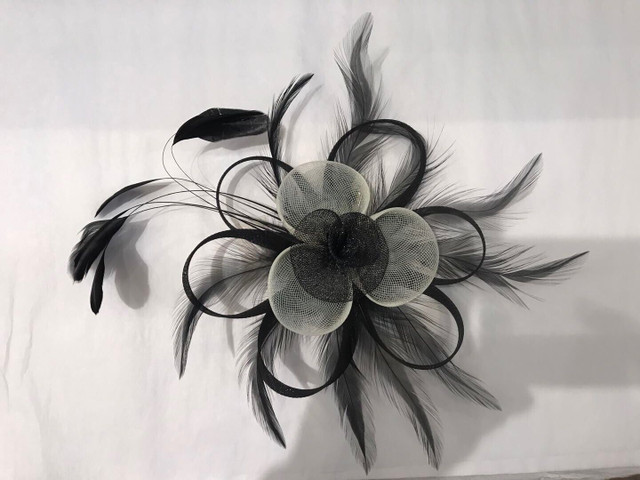 Brand New Hair Feather Fascinators hair clips 4 Party On Sale in Other in Mississauga / Peel Region - Image 4