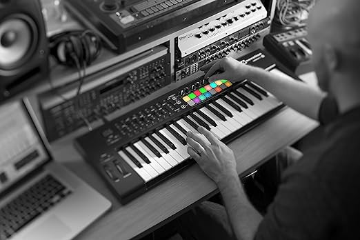 Novation LAUNCHKEY-49-MK2 - 49 note velocity sensitive synth in Performance & DJ Equipment in St. Catharines - Image 2