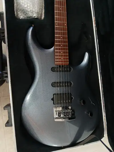 Ernie Ball Music Man Luke III, View more