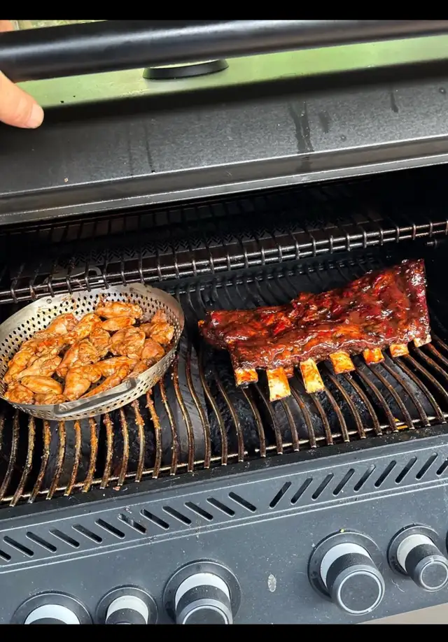 Napolean bbq in BBQs & Outdoor Cooking in Barrie - Image 7