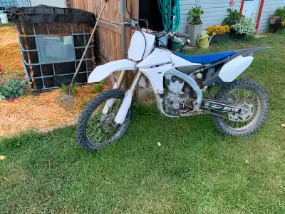 -agv levers -renthal fatbars -also have spare plastics Been a great bike I’ve had no problems since...