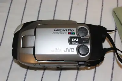 Compact VHS camcorder for sale, JVC GR-AX-900U, View more