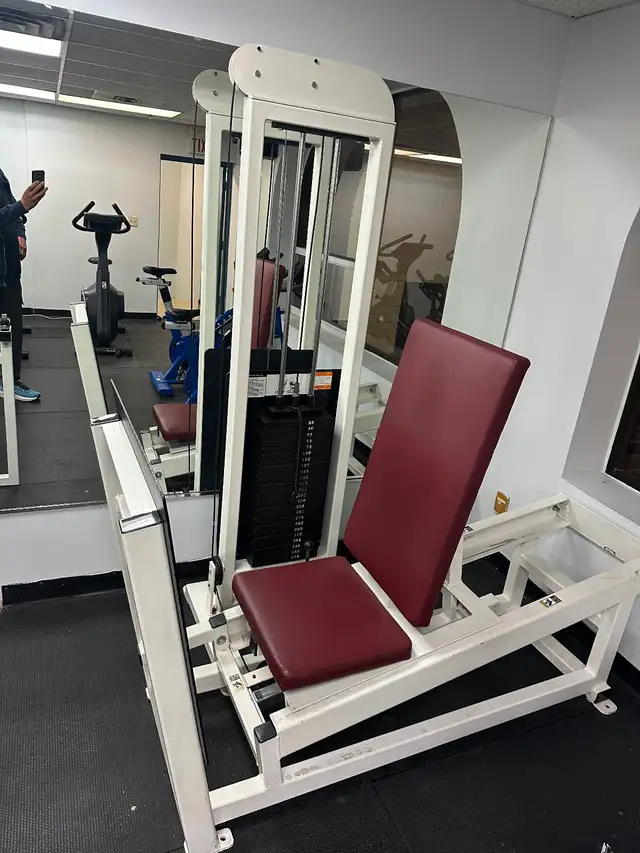 Commercial-Grade Used Gym Equipment for Sale – Startup Gym / Per in Exercise Equipment in City of Toronto - Image 7